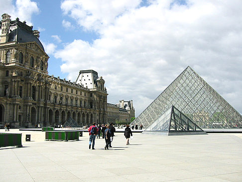 Louvre mit Pyramide - Ile de France - Paris (Paris)